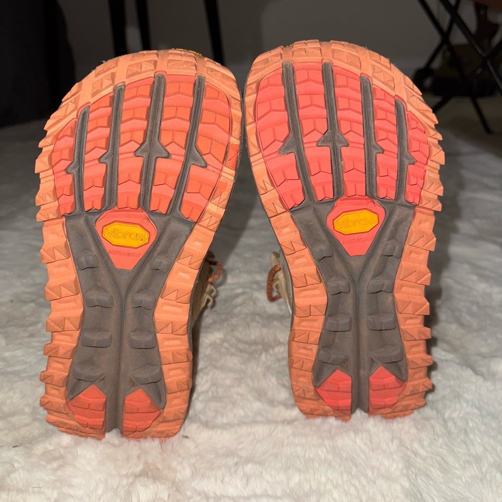 Women’s Altra Olympus 5 Tan and Coral Hiking Boots - Picture 6 of 9